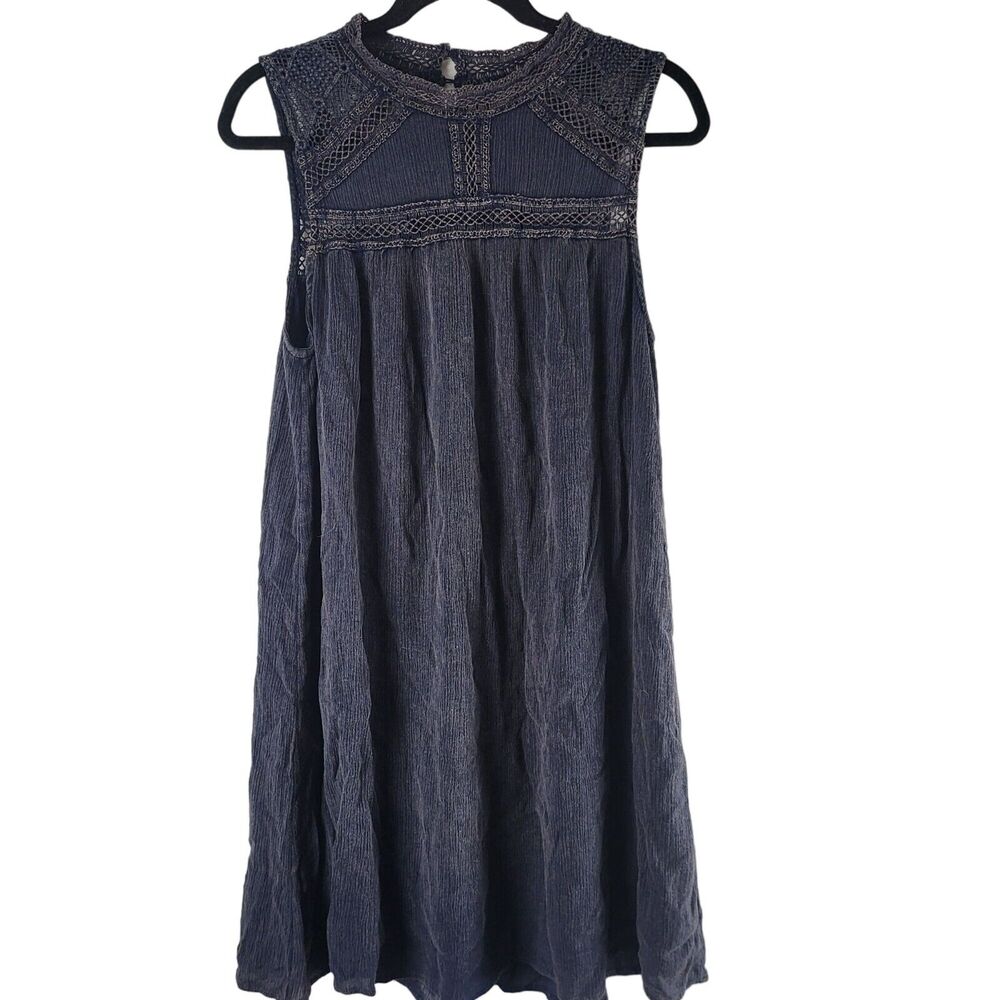 Sinuous Mini‎ Dress M Womens Blue Sleeveless Crew Neck Above Knee Lace Classic